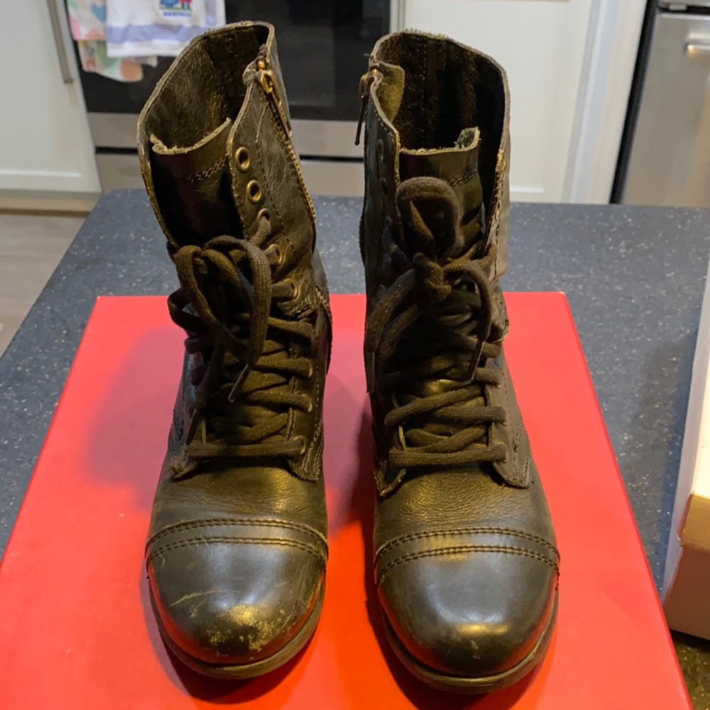 Women’s black boots